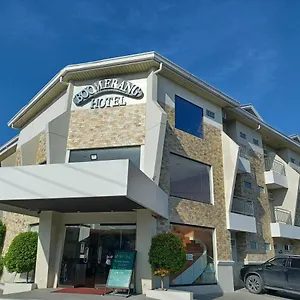 Hotel Boomerang, Ángeles